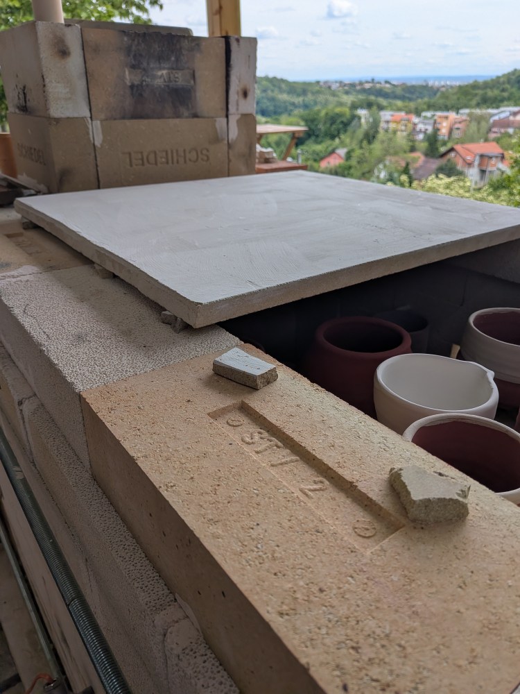 Gas kiln lid shelves